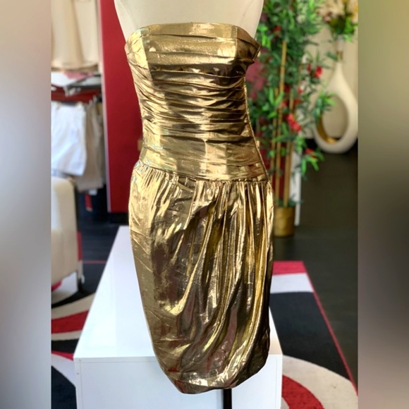 Neiman Marcus Dresses & Skirts - Neiman Marcus Gold Strapless Dress